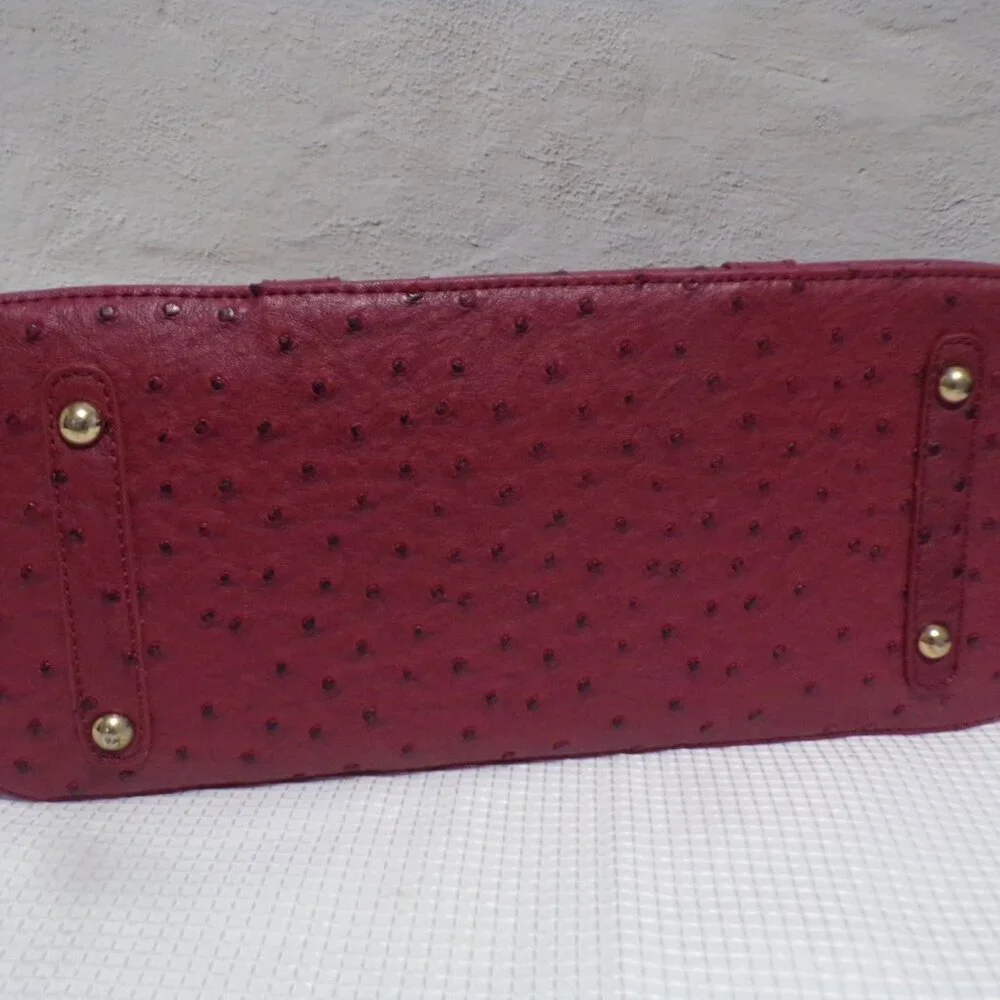 Ostrich Like Faux Leather Burgundy & Gold Accents Handbag‎ with Gray Lining